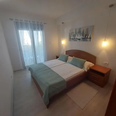 Gemuetliche Fuer Familien Mit Terrasse By Interhome 아파트 *