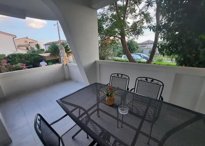 Gemuetliche Fuer Familien Mit Terrasse By Interhome Apartamento *