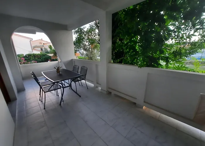 Gemuetliche Fuer Familien Mit Terrasse By Interhome *