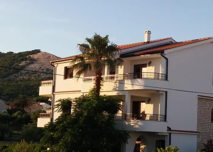 Gemuetliche Fuer Familien Mit Terrasse By Interhome *