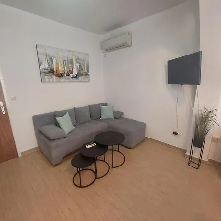 Gemuetliche Fuer Familien Mit Terrasse By Interhome *