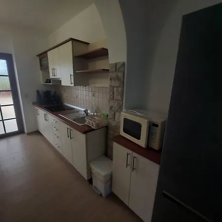 公寓 Gemuetliche Fuer Familien Mit Terrasse By Interhome *