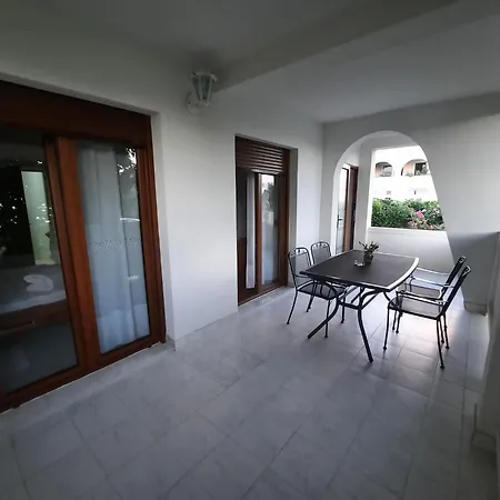 Gemuetliche Fuer Familien Mit Terrasse By Interhome 公寓 *